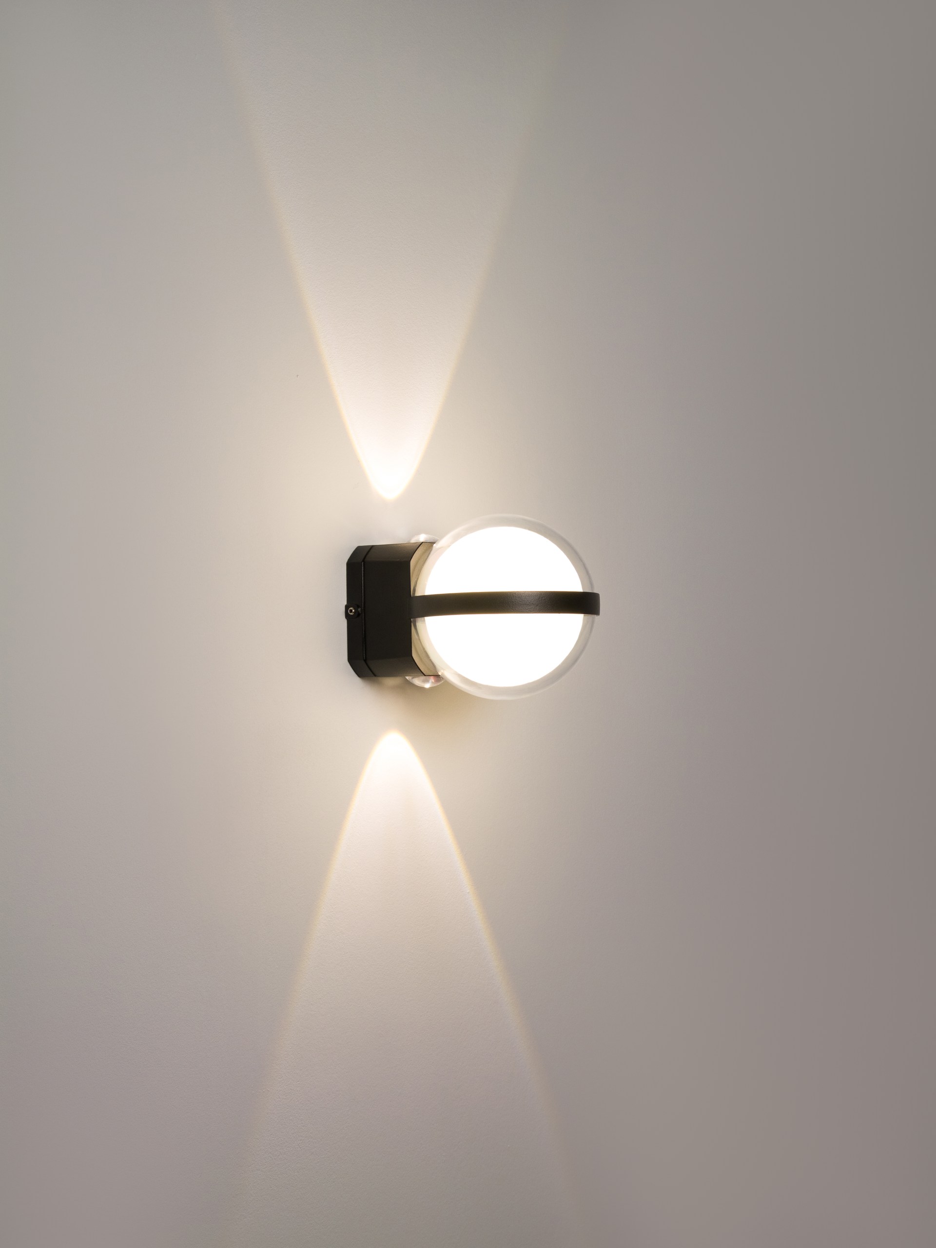 Светильник светодиодный бра PP-107 BK